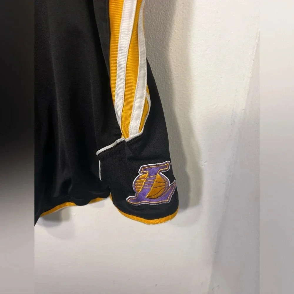 Los‎ Angeles Lakers Adidas Trefoil Stripe Black Gold Shorts M, Oversized